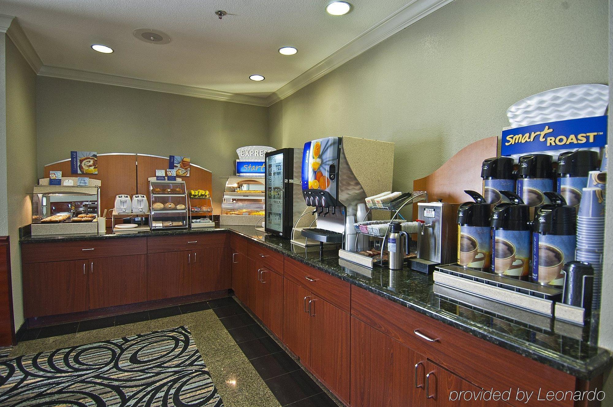 Holiday Inn Express Hotel And Suites Lake Charles By Ihg Restaurace fotografie