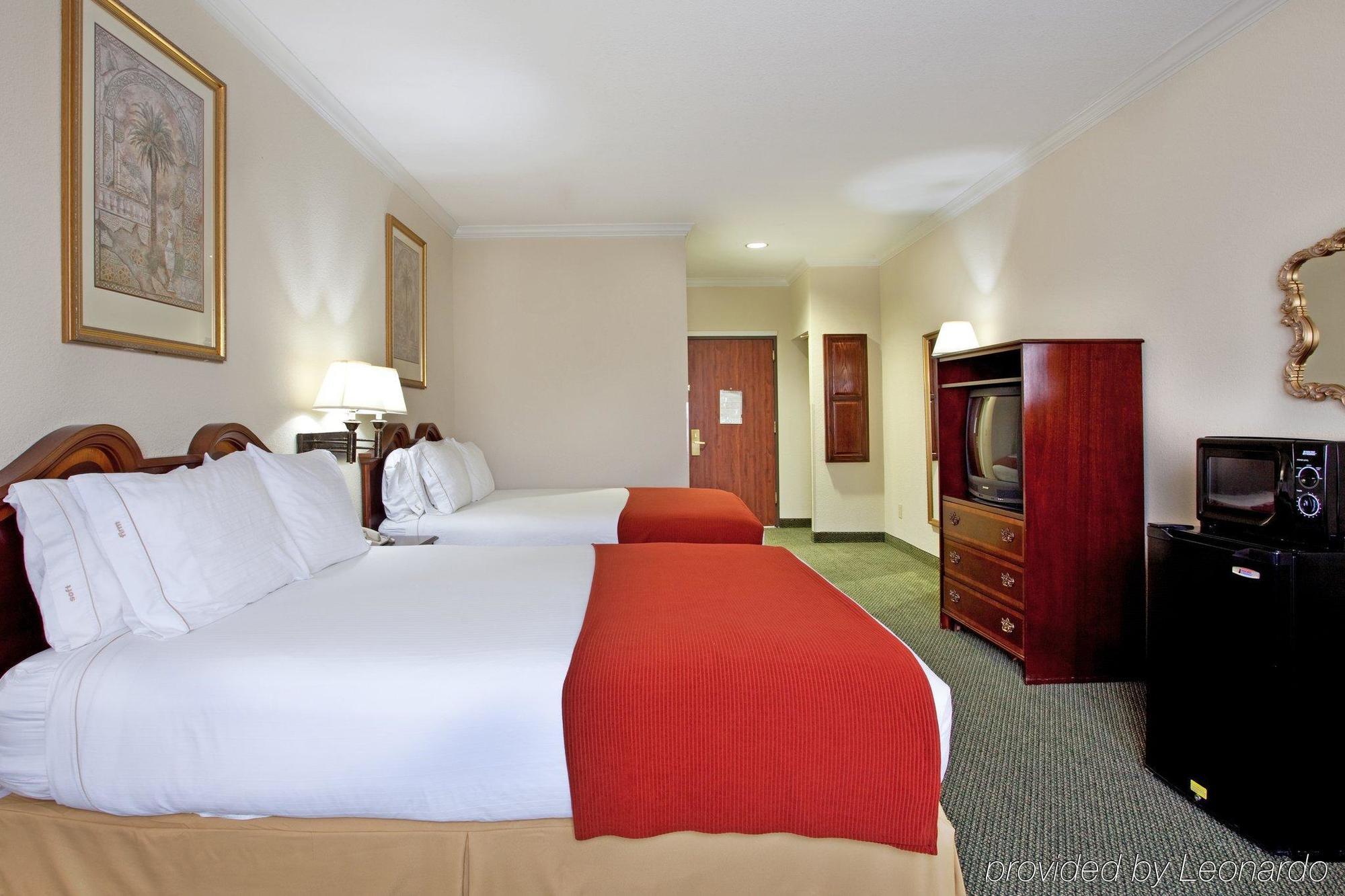 Holiday Inn Express Hotel And Suites Lake Charles By Ihg Pokoj fotografie